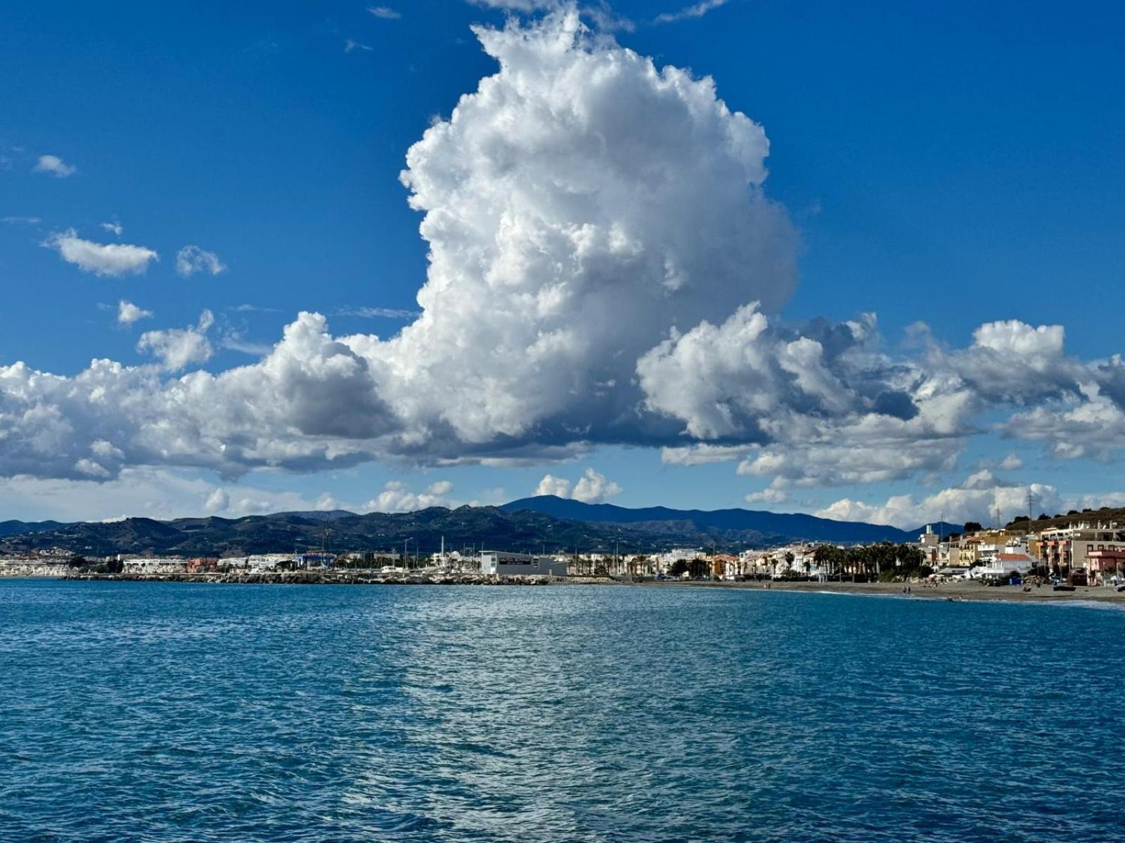 Brisas Del Mar Villa กาเลตา เด เวเลซ ภายนอก รูปภาพ
